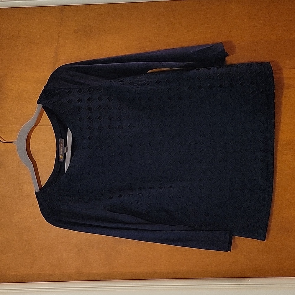 Outback Red 3/4 Sleeve Top M